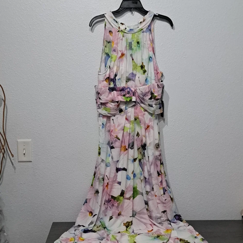 Adrianna Papell Women's Floral Halter Gown - Picture 5 of 15